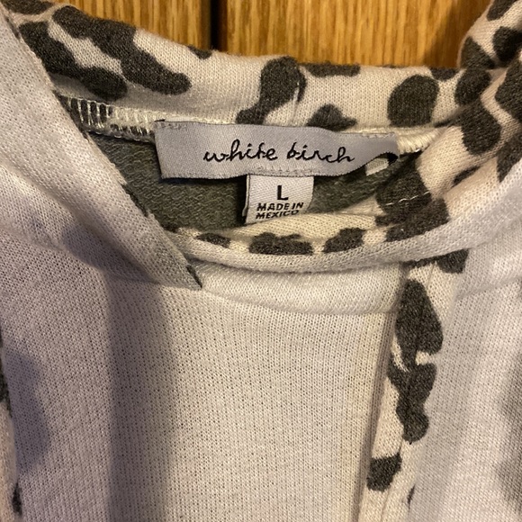 White birch size large one side open shoulder worn a few times - Picture 2 of 2